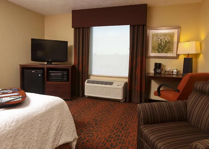 Hampton Inn & Suites Fargo Medical Center